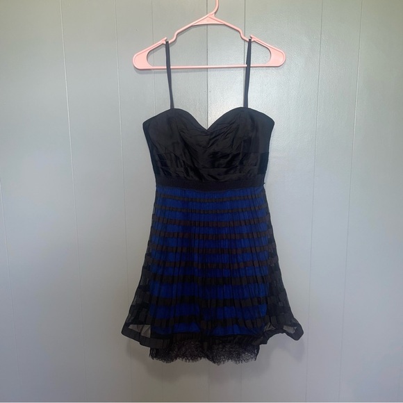 BCBG MaxAzria Neena Black and Blue Pleated Strapless Cocktail Dress Size 8 - Picture 2 of 9